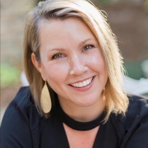 Meet your Posher, Dina